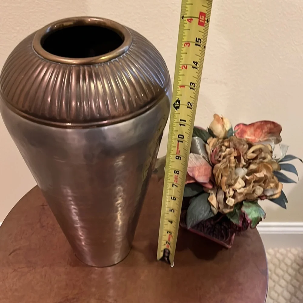 N/A brass elegant room